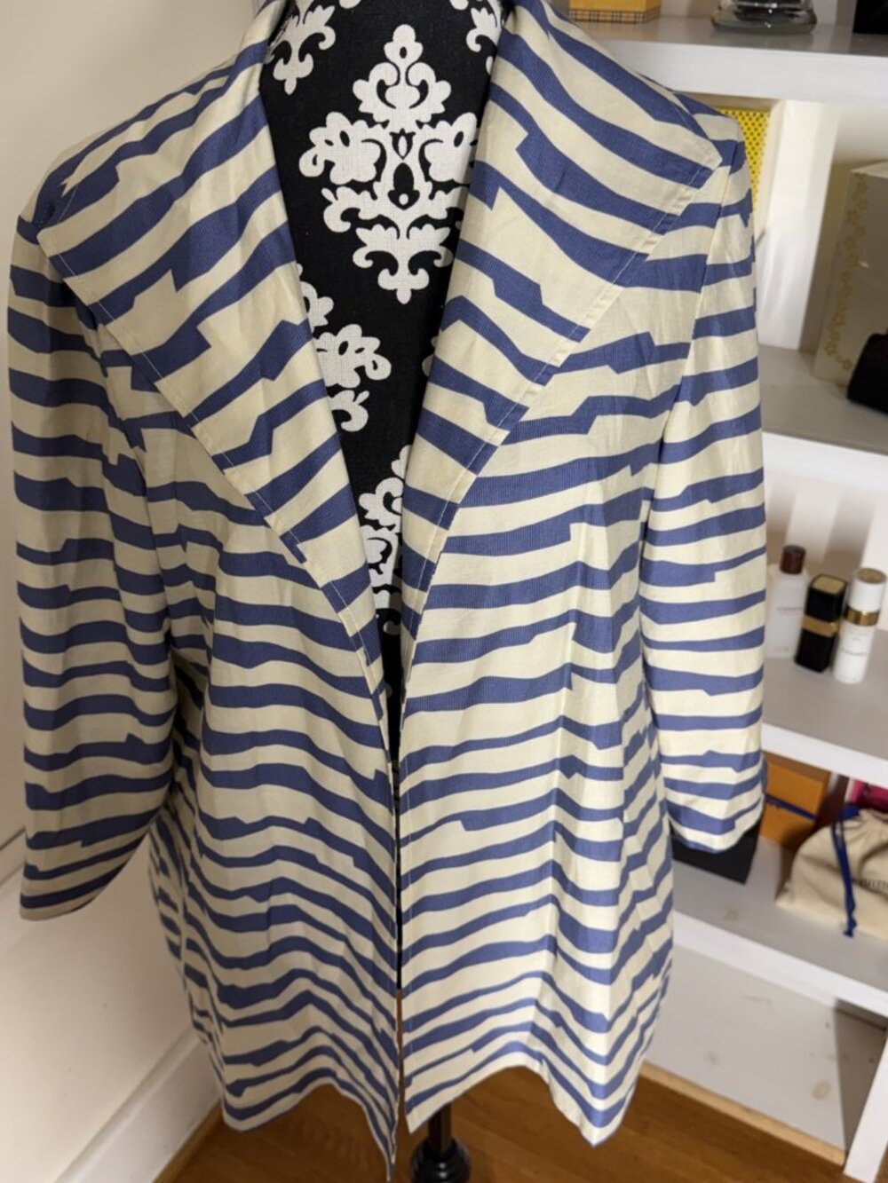 Grace Chuang New York Jacket Blue White Animal Striped Size Large Stunning Class